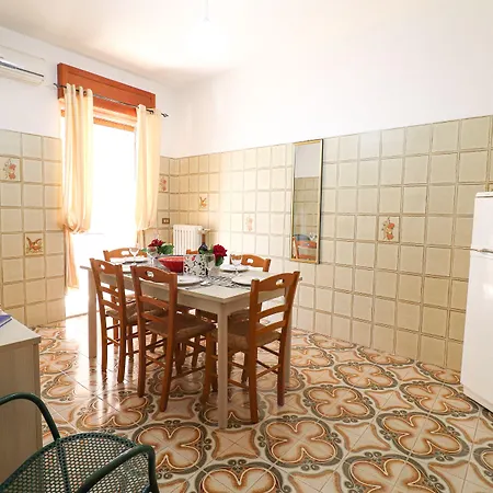 Isabels House In 10 Seats Casa vacanze