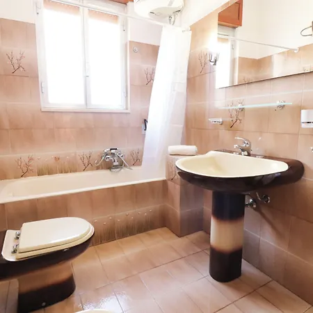 Isabels House In 10 Seats 別荘