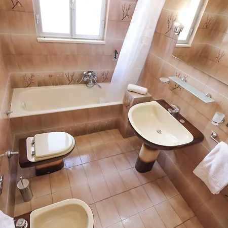 Isabels House In 10 Seats オートラント